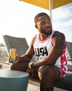 Image post by @alliseeisgold on Instagram