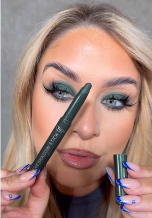 Video post by @beckymorganmakeup on TikTok