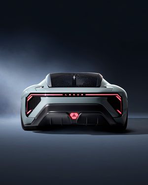 Image post by @discoverlexus on Instagram