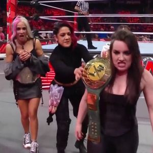 Image post by @WWEonFOX on Twitter
