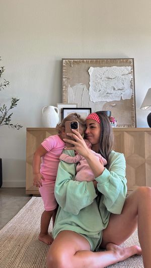 Video post by @sabrinanoellee on Instagram