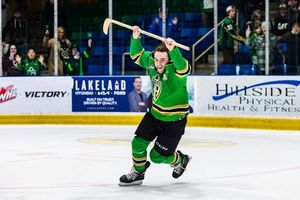Image post by @paraidershockey on Instagram