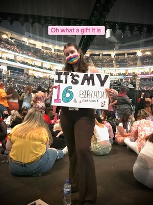 Video post by @brookelee.e on TikTok