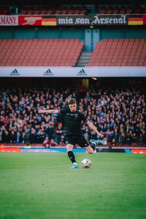 Image post by @WestHam on Twitter