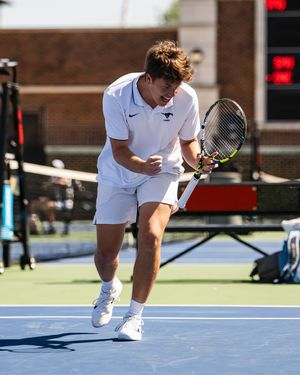 Image post by @smumtennis on Instagram