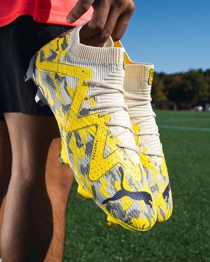 Image post by @soccerdotcom on Facebook