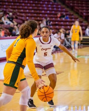 Image post by @cofcwbb on Instagram