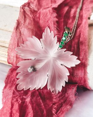 Image post by @maejeanvintage on Instagram