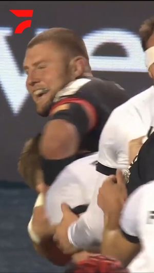 Video post by @FloRugby on Facebook