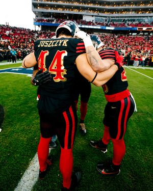 Image post by @49ersesp on Instagram