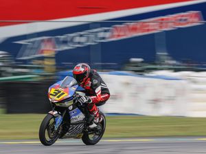 Image post by @motoamerica on Instagram