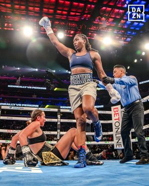 Image post by @daznboxing on Instagram