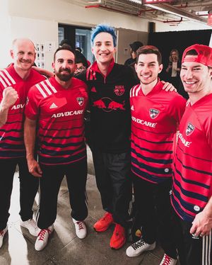 Image post by @dudeperfect on Instagram