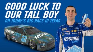 Image post by @KeystoneLightUS on Twitter