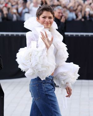 Image post by @vogueturkiye on Instagram