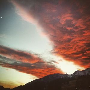 Image post by @profvanacore on Instagram