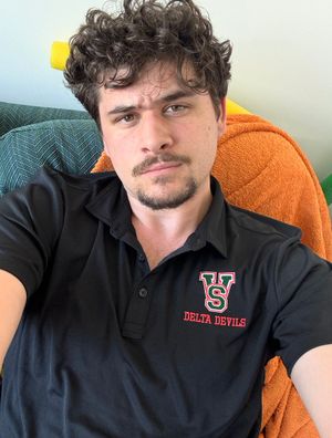 Image post by @NCAABuzzerBters on Twitter