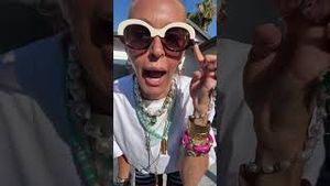 Video post by @shop.with.caroline on YouTube