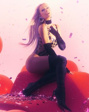 Image post by @parishilton on Instagram