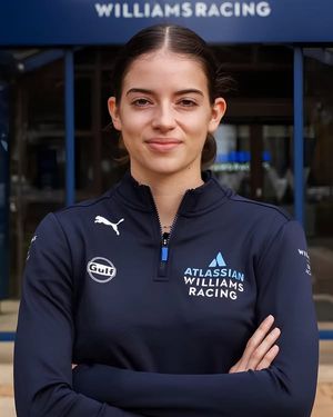 Image post by @femalesinmotorsport on Facebook