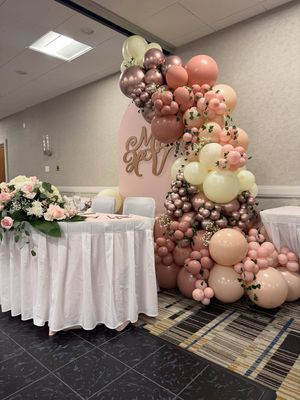 Image post by @majesticinglewoodpartyrentals on Instagram