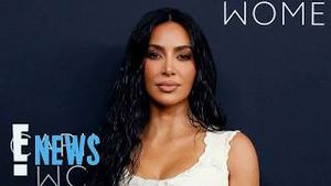 Video post by @enews on YouTube