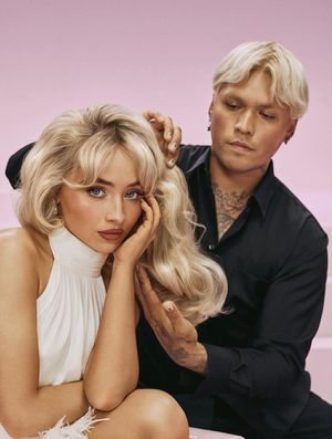 Image post by @slaybrinacarpenterr on Instagram