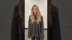 Video post by @alixearle on YouTube