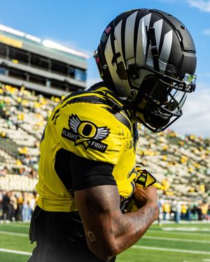 Image post by @oregonfootball on Twitter