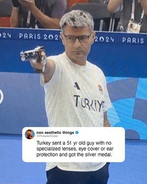 Image post by @complex on Instagram