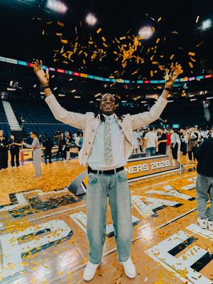 Image post by @hoopsbyhuncho on Instagram