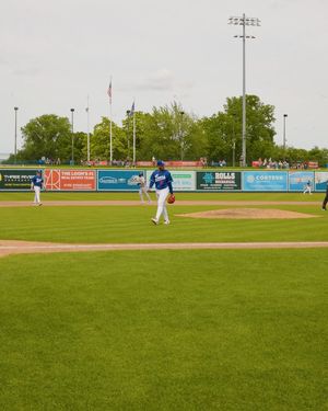 Image post by @greatlakesloons on Instagram