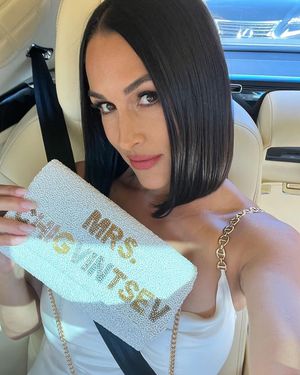 Image post by @enews on Instagram