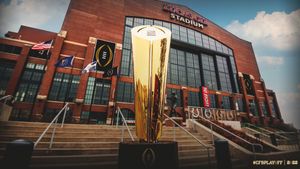 Image post by @CFBPlayoff on Twitter