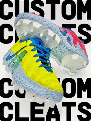 Image post by @customcleats on Instagram