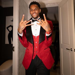 Image post by @dejountemurray on Instagram