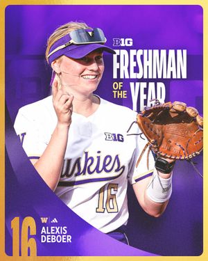 Image post by @UWSoftball on Twitter