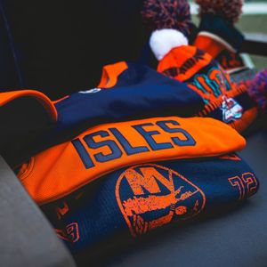 Image post by @isleslab on Instagram