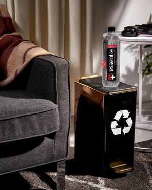 Image post by @essentiawater on Instagram