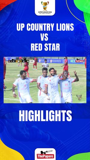 Image post by @thepaparefootball on Facebook