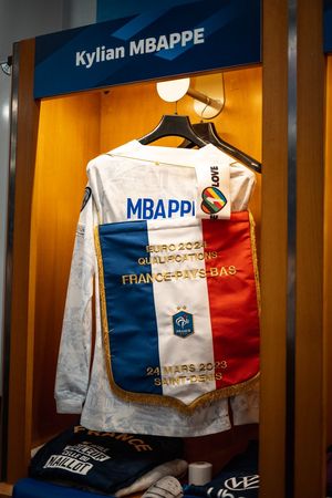 Image post by @equipedefrance on Twitter