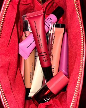 Image post by @elfcosmetics on Instagram