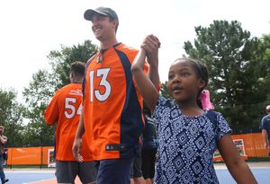 Image post by @BroncosOffField on Twitter