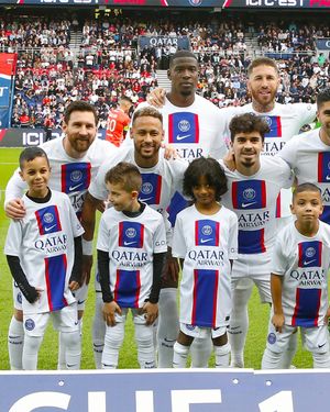 Image post by @psg on Instagram