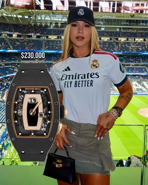 Image post by @celebwatchspotter on Instagram
