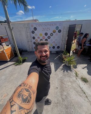 Image post by @carlinhosdj on Instagram
