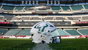 Image post by @USFFootball on Twitter