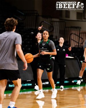 Text post by @UNDwbasketball on Twitter/X