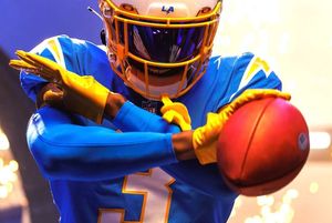 Image post by @derwinjames on Instagram
