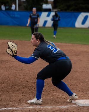 Image post by @hofstrasoftball on Instagram